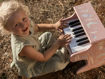 Immagine di Little Dutch pianoforte in legno rosa FSC